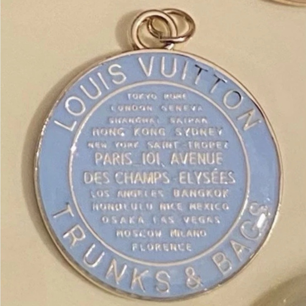 Auth Louis Vuitton Blue bags and trunks Medallion pendant w/scarf and chain - Picture 3 of 7